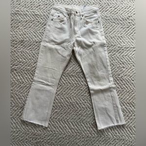 Levi’s / Cropped Kick Flare / Off White / 25